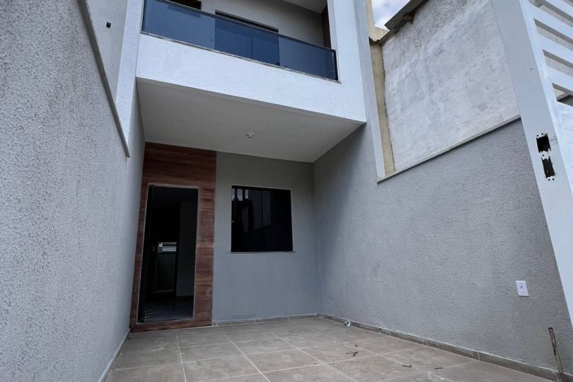 Casa duplex em Mesquita